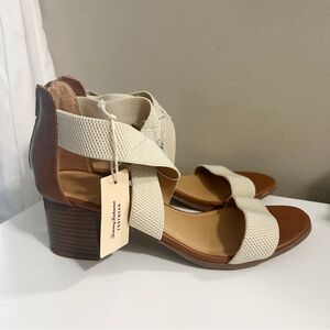 Tommy Bahama NWT Cream Thalia Heels Strappy Stretch Block Heel Sandal